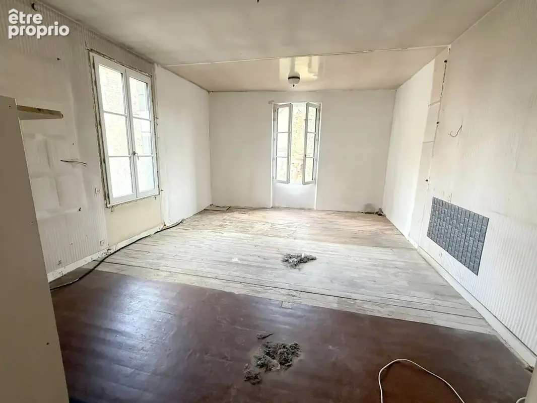 Maison, style Napoléon III, de 153 m2 et une maison de 314 m2 à rénover - photo 7
