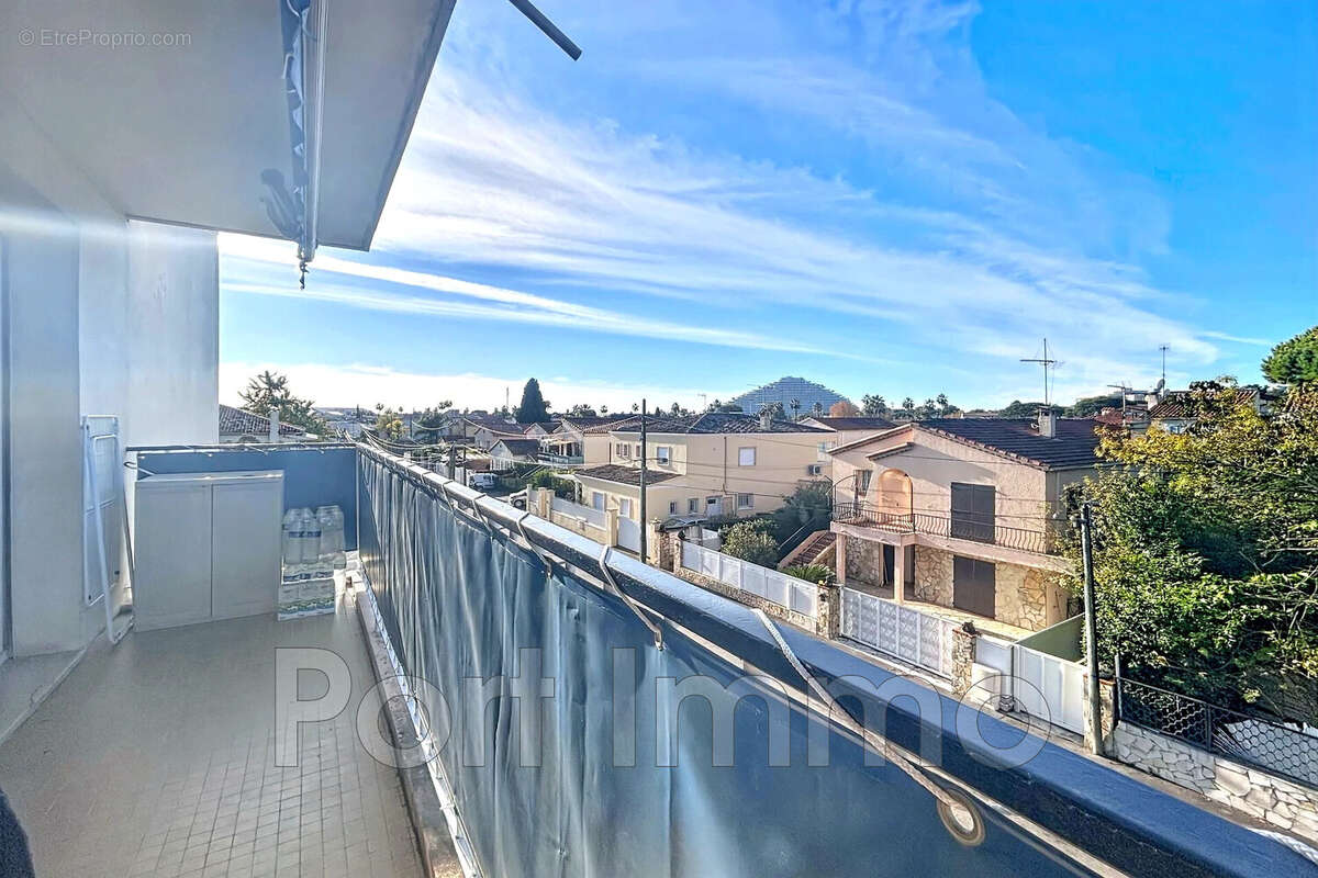 Appartement à VILLENEUVE-LOUBET