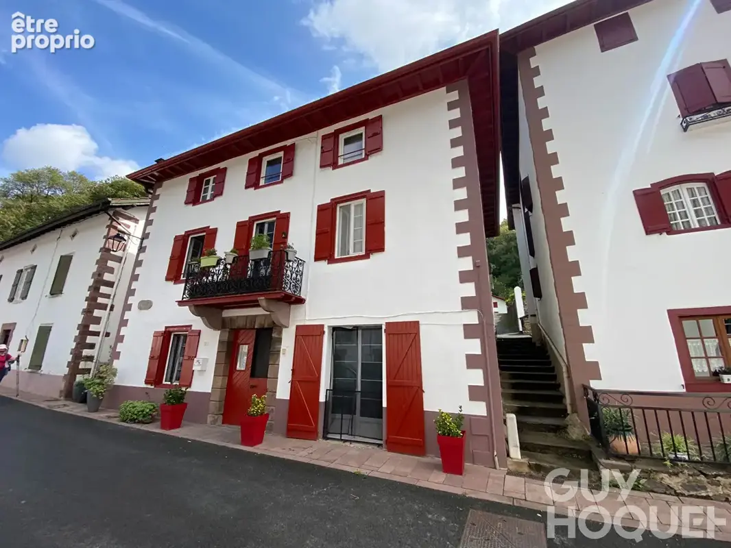 Belle maison de ville de 143 m² à Arnéguy avec appartement indépendant et terrasse - photo 2