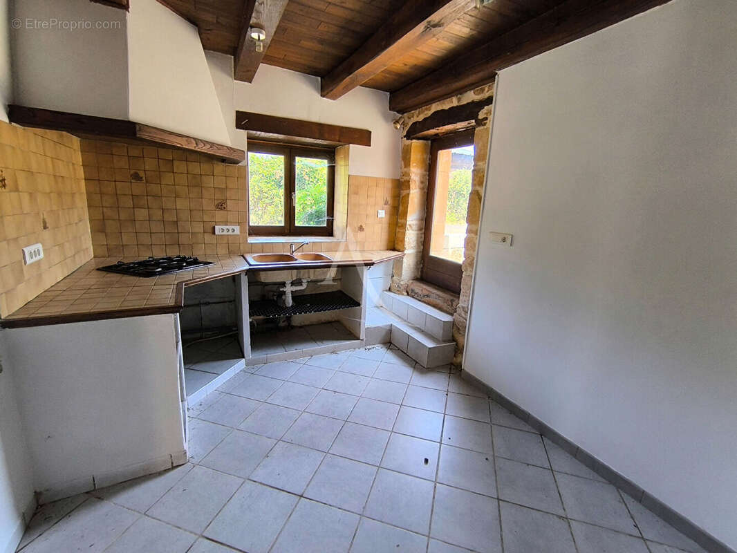 Maisons en pierre : 2 logements et 1 grange avec jardin à 10 minutes de Prayssac - photo 11