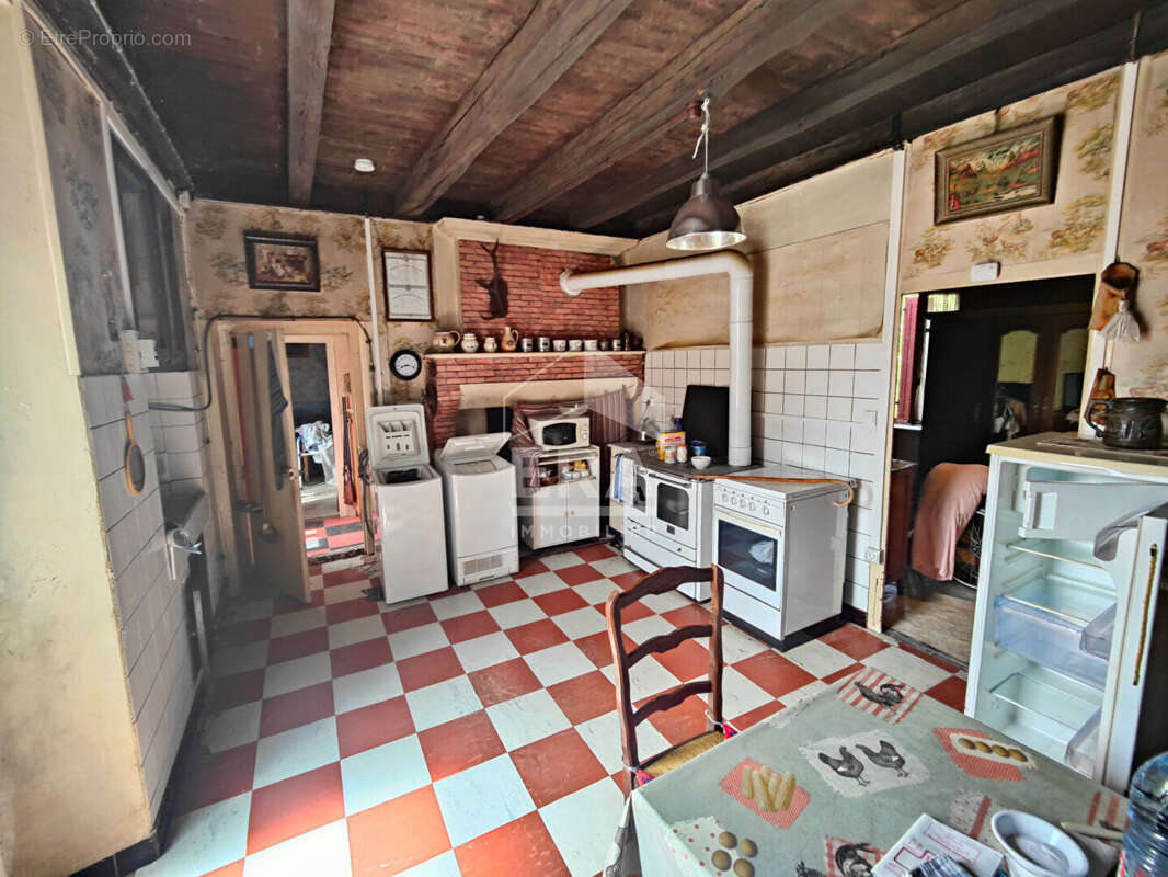 Maison à MORNAC