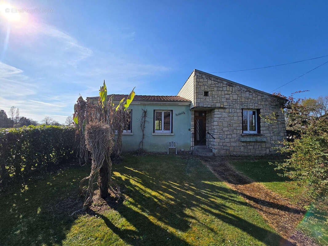 Maison à HAGETAUBIN