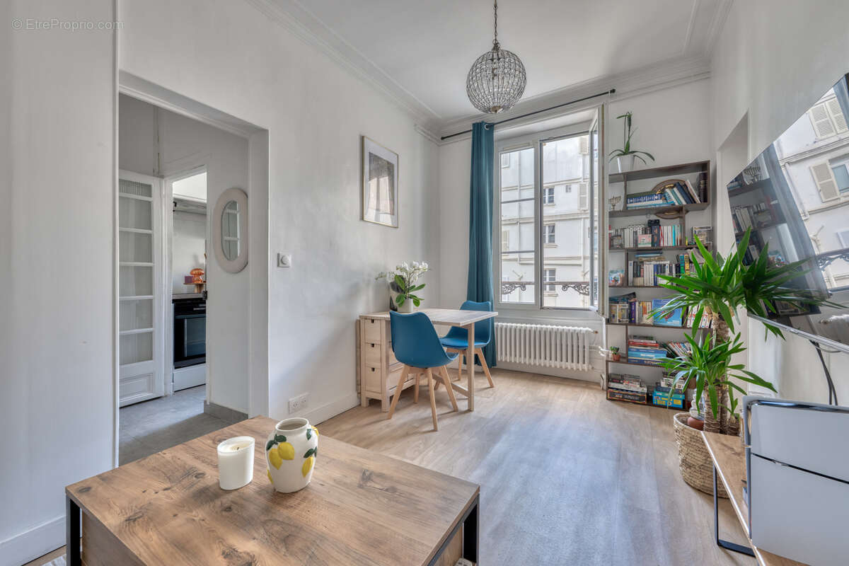 Appartement à PARIS-7E