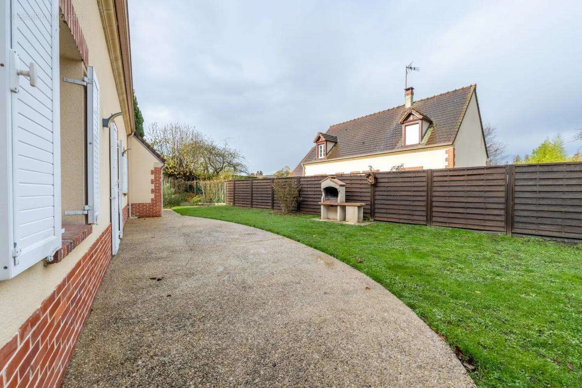 Maison à BALAGNY-SUR-THERAIN