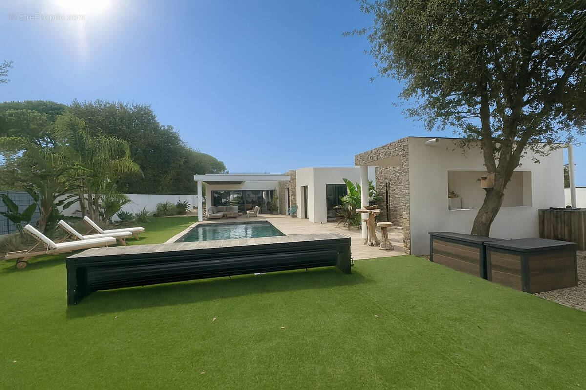 Maison à PUGET-SUR-ARGENS