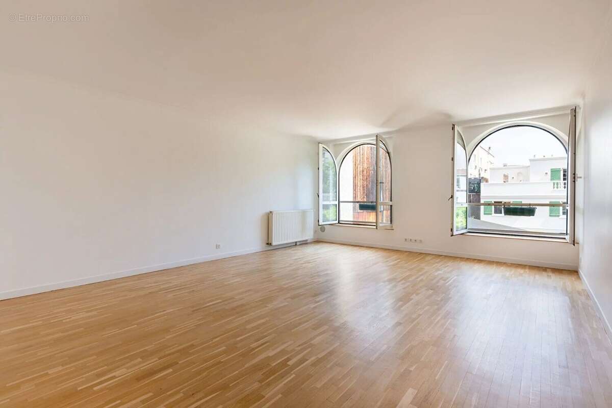 Appartement à SURESNES