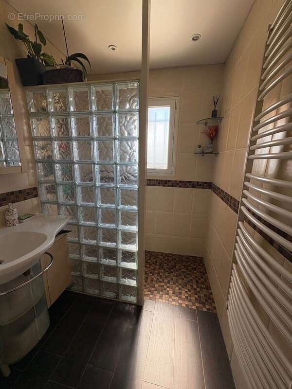 Maison à BEAUREPAIRE