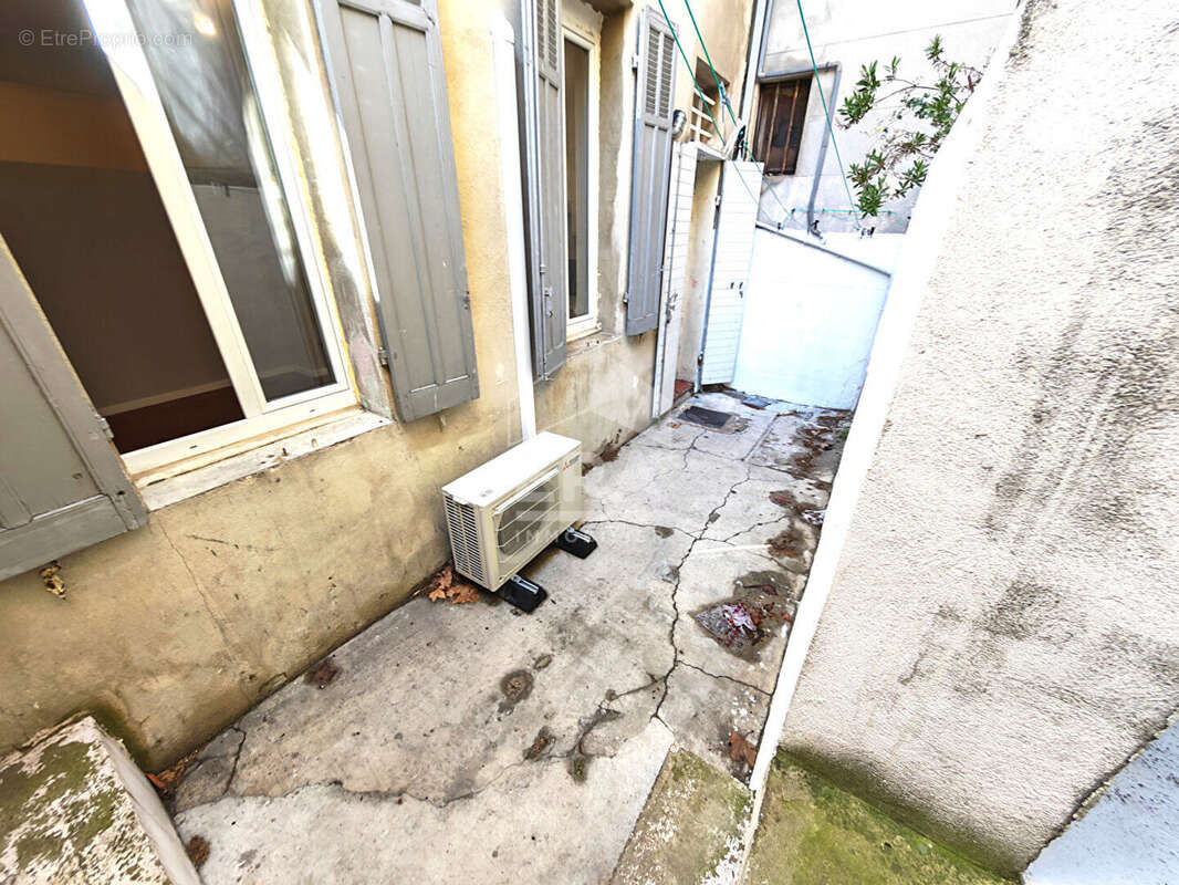 Appartement à MARSEILLE-5E