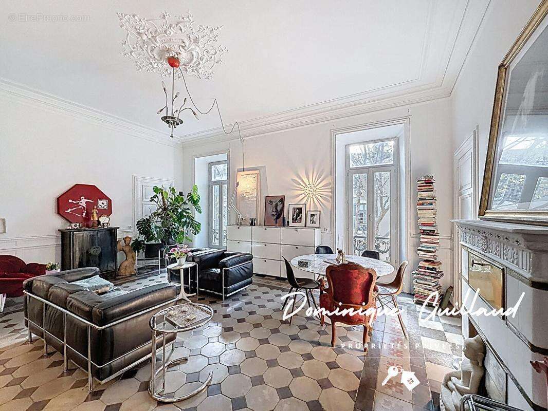 Appartement à NIMES