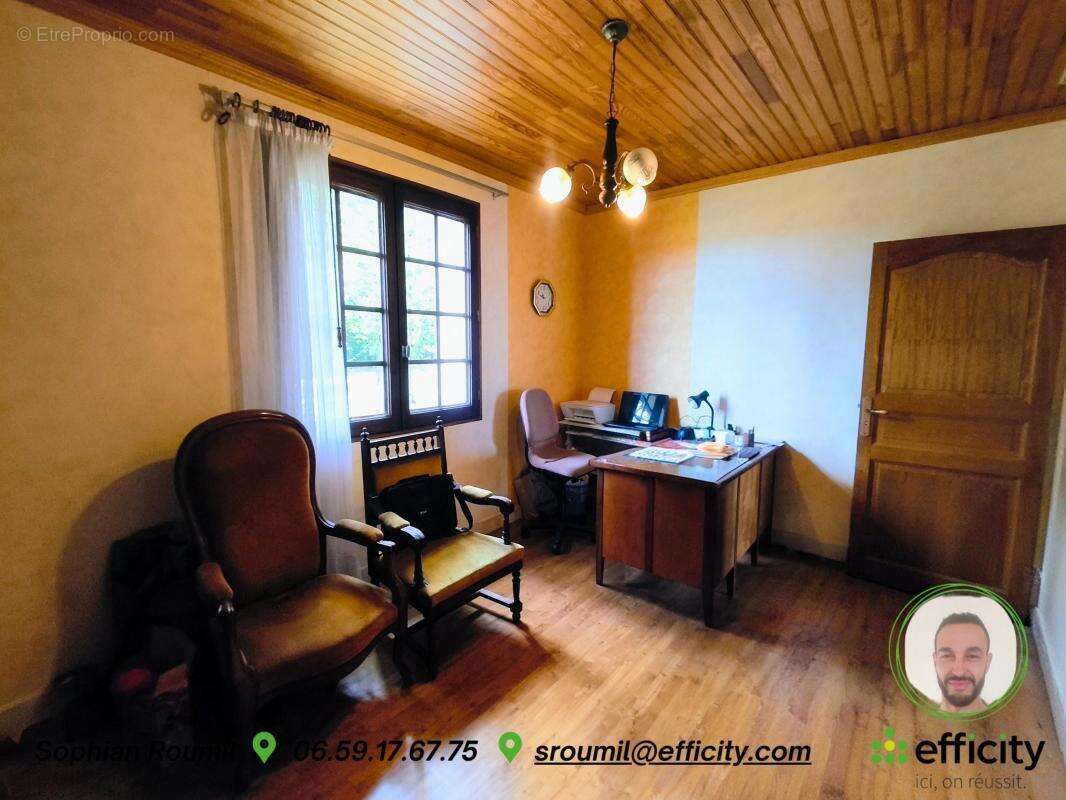 Maison 133 m² à Salles-De-Barbezieux  - photo 9