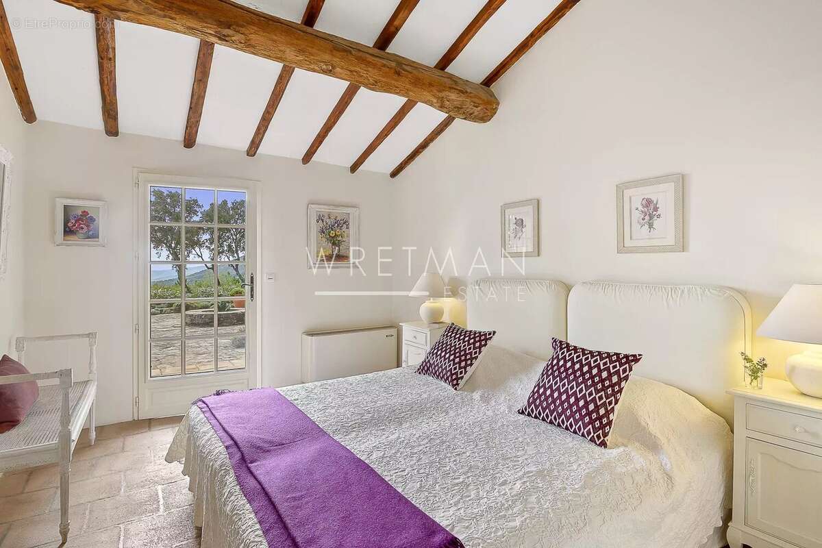 Maison à LA GARDE-FREINET