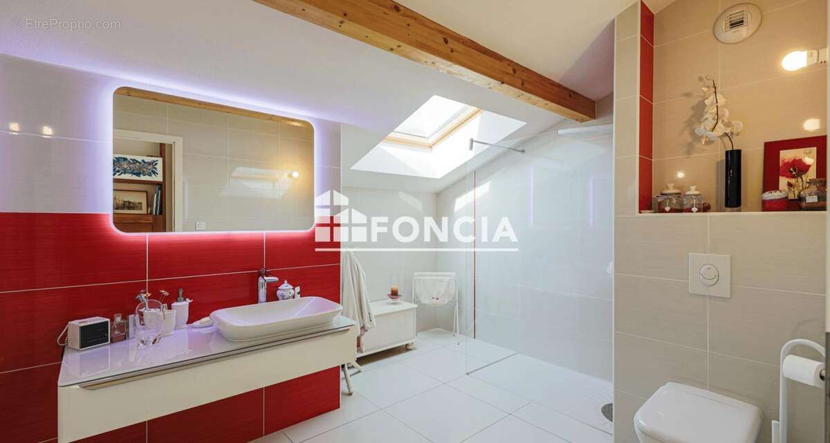 Appartement à SAINT-ISMIER