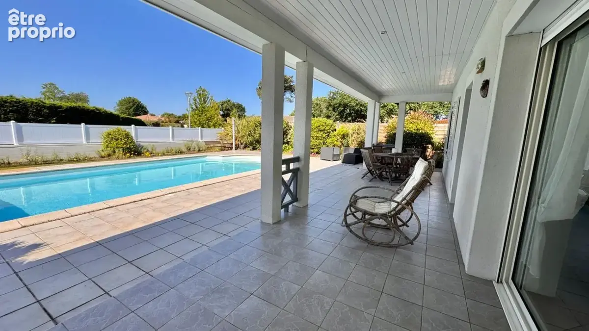 Villa plain-pied avec piscine - photo 4