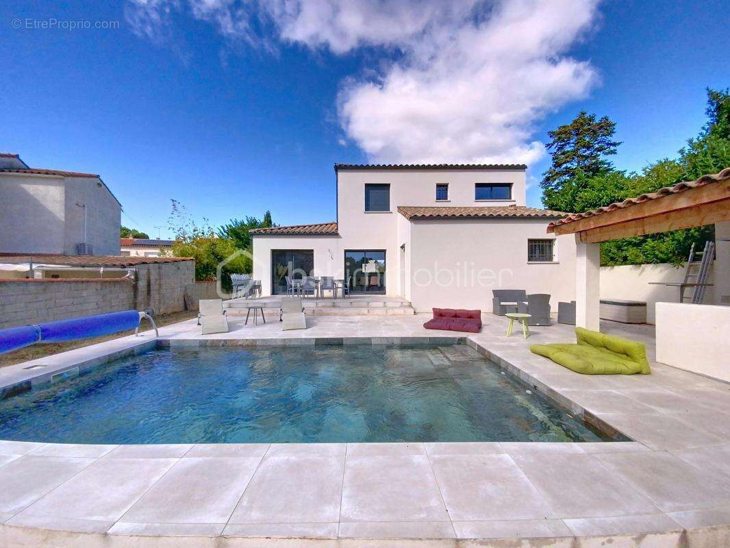 Maison à CUXAC-D&#039;AUDE