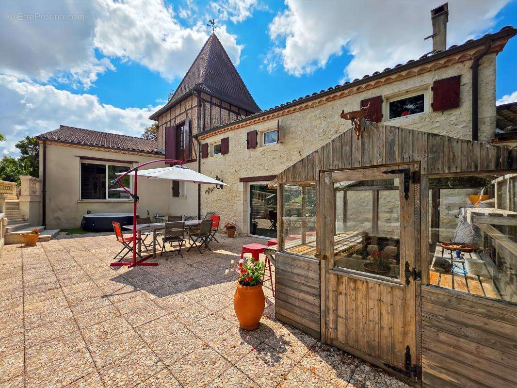 Maison à LAROQUE-TIMBAUT