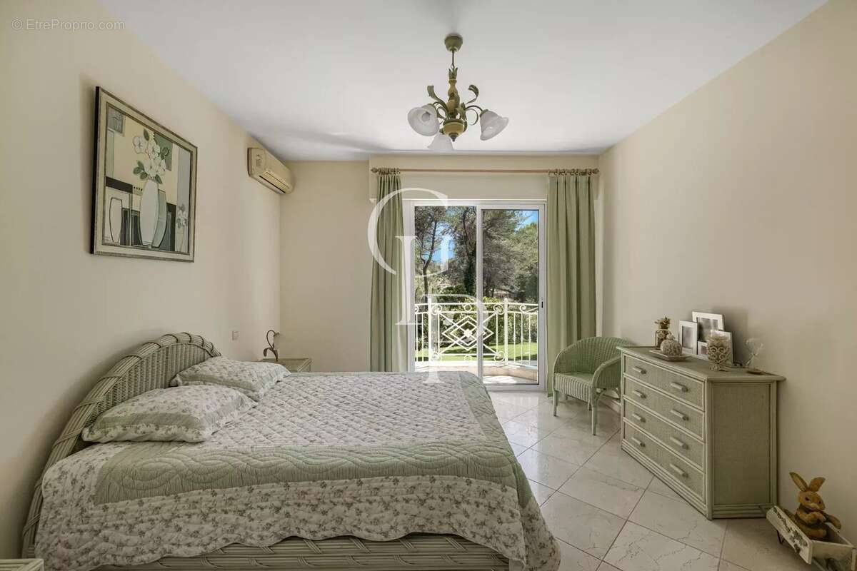 Maison à MOUGINS