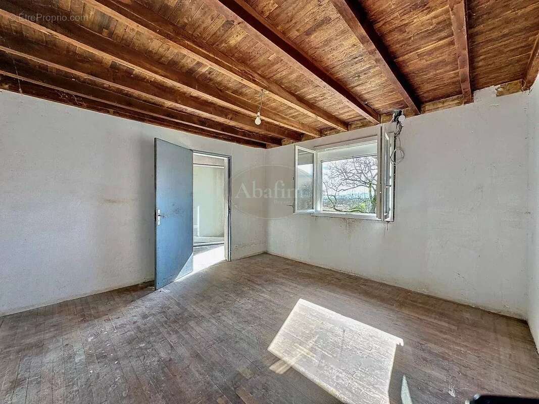 Maison à VILLENEUVE-LECUSSAN