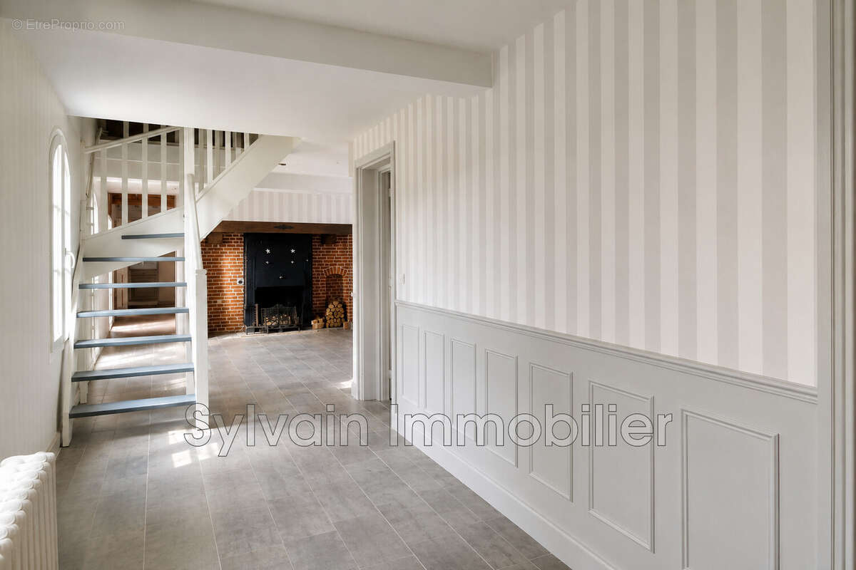 Maison 129 m² à Romescamps  - photo 2