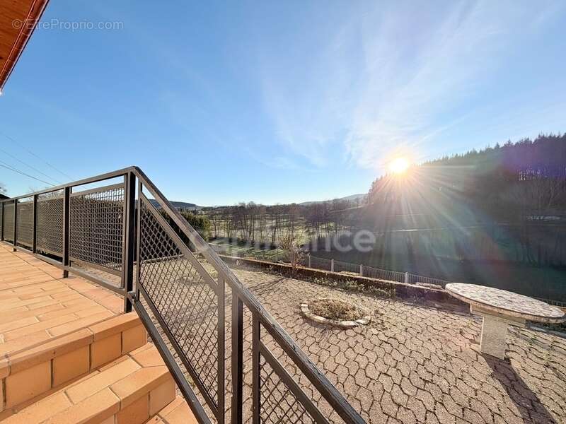 Maison à LA TUILIERE