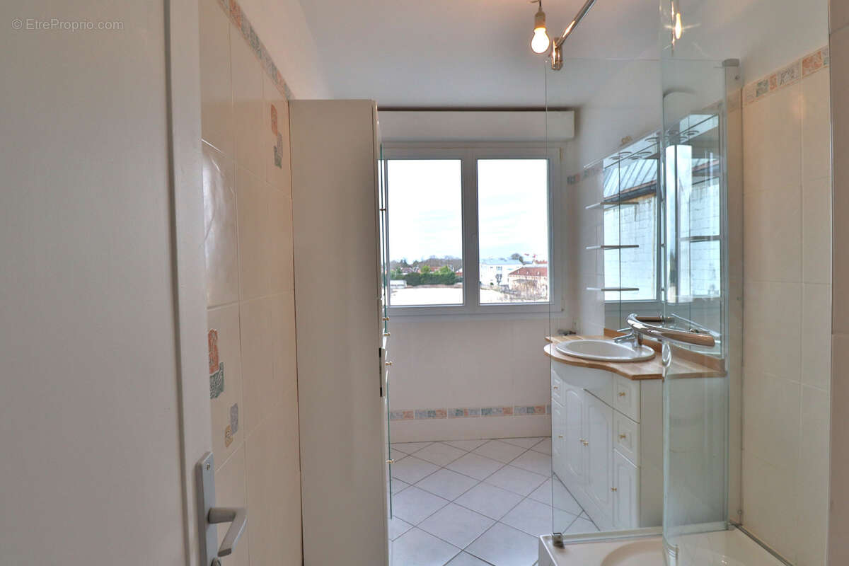 Troyes - appartement t3 renove - photo 8