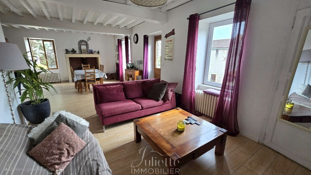 Maison à ARTONNE