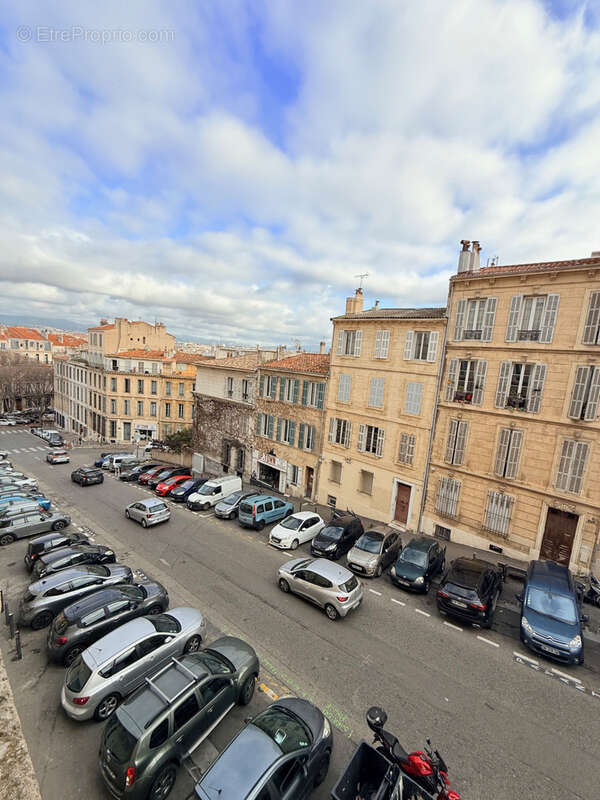 Appartement à MARSEILLE-6E