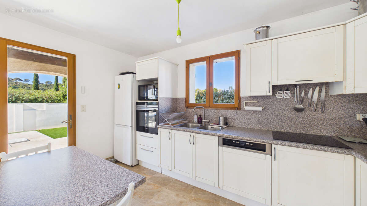 Maison à CARQUEIRANNE