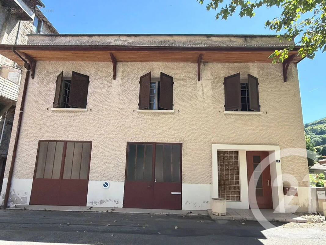 Maison à SATILLIEU