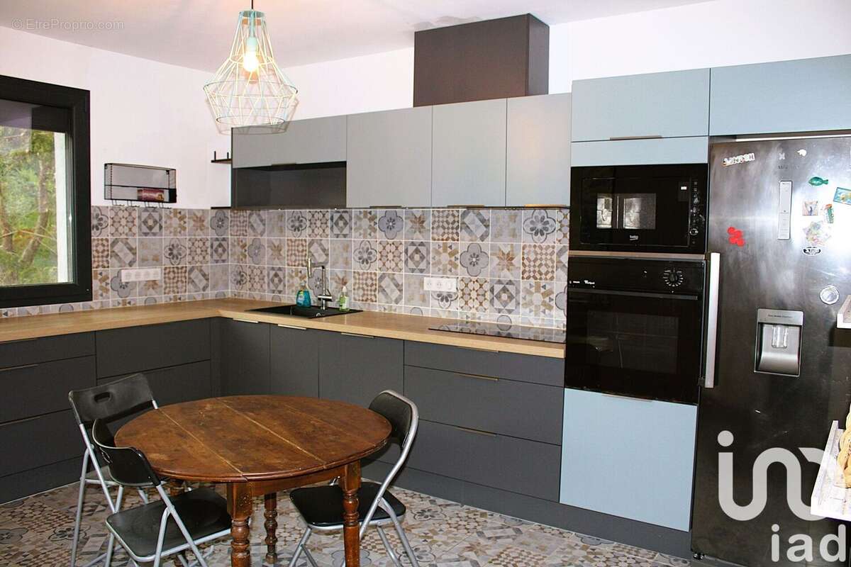 Photo 2 - Maison à GREASQUE