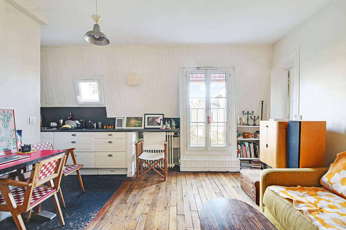 Appartement à PARIS-18E