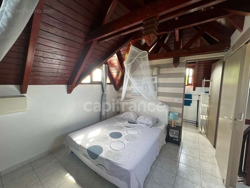 Dpt Guadeloupe (971), à vendre SAINT-FRANCOIS, villa 3 suites avec piscine et jacuzzi - photo 13