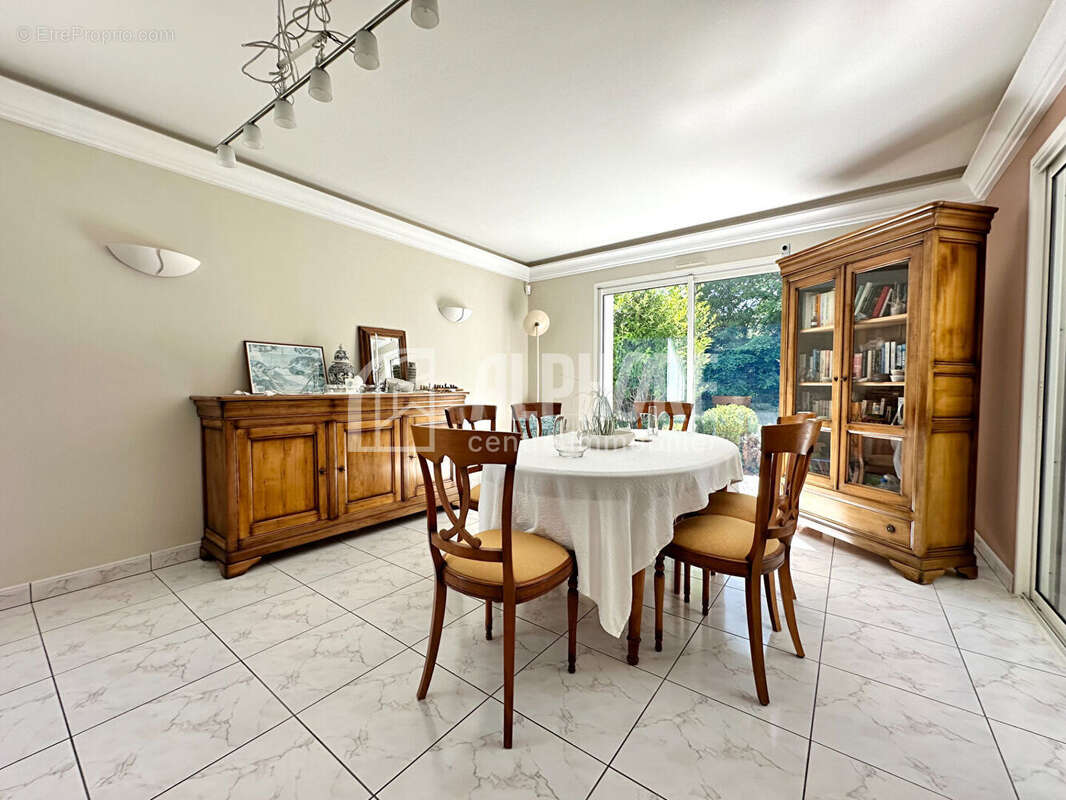 Maison à LA CHAPELLE-SUR-ERDRE