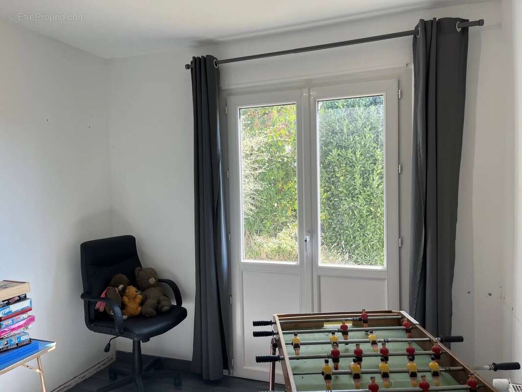 quartier saint Acheul / plain pied / garage + accès terrain - photo 9