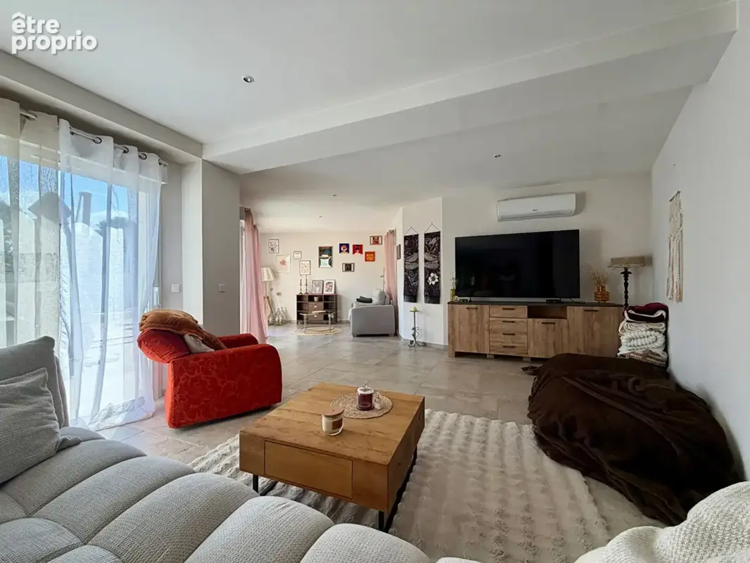 Maison Laudun l'Ardoise - 6 pièces - 300 m² avec gîte. - photo 4
