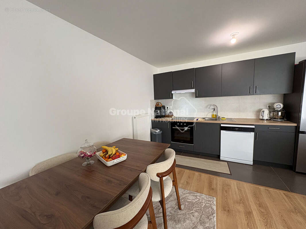 Appartement à GRISY-LES-PLATRES