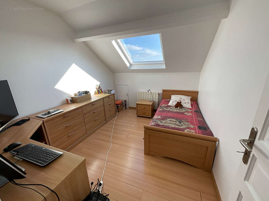 Maison à CHANTELOUP-LES-VIGNES