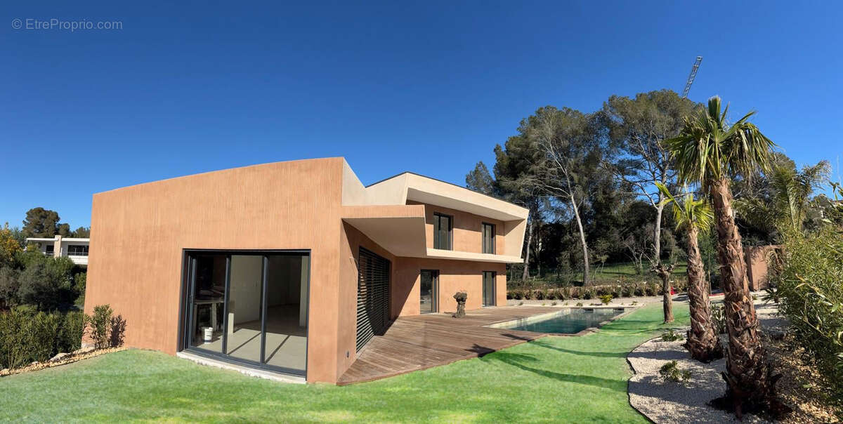 Maison à SAINT-RAPHAEL