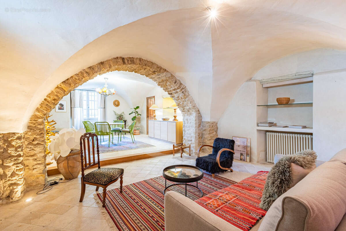 Maison à CABRIERES-D'AVIGNON