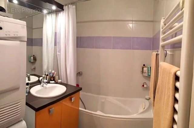 Appartement à CRUSEILLES