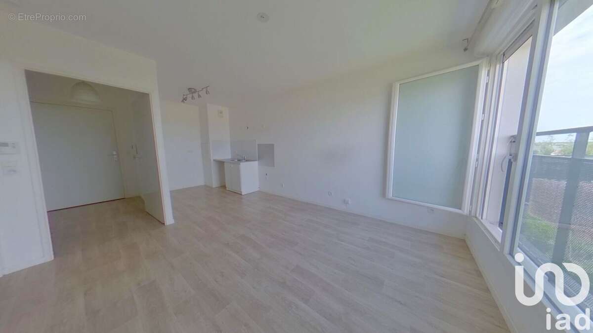 Photo 2 - Appartement à LIEUSAINT