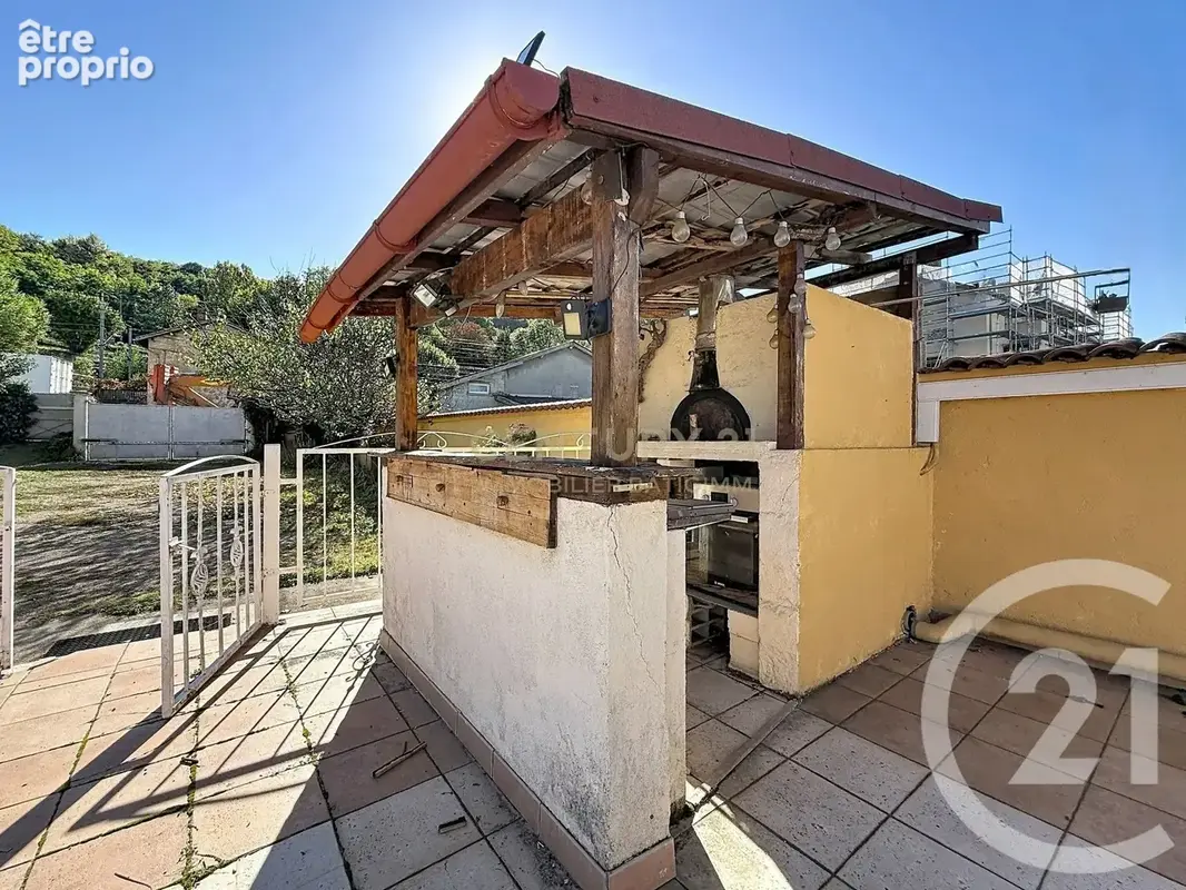 Maison 8 pièces 253 m² à vendre à Bourgoin-Jallieu (38300) - photo 12