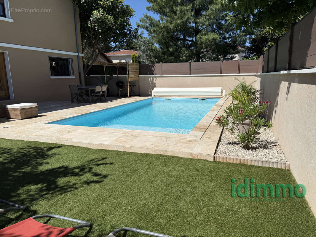 Belle prestation pour cette Maison de 220m2 Saint Priest - photo 30