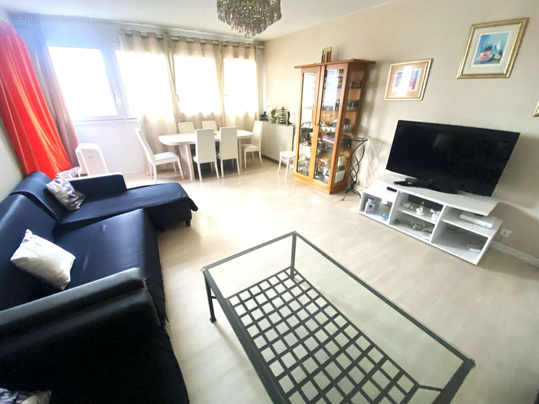 Appartement à EPINAY-SUR-SEINE