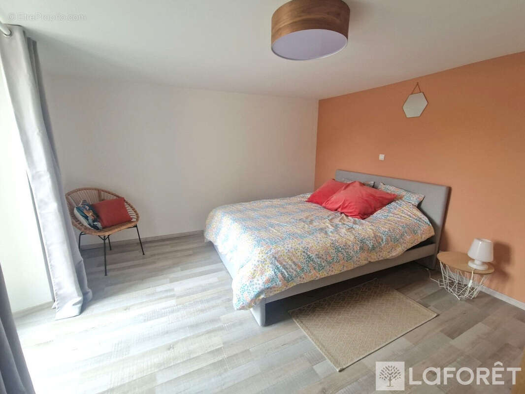 Maison à COLLEVILLE-MONTGOMERY