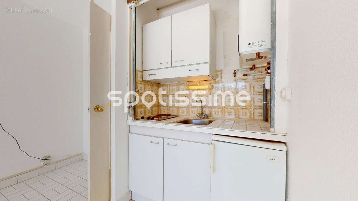 Studio avec balcon, exposition sud-ouest et parking privatif  Cap d'Agde, Centre-Port - photo 4