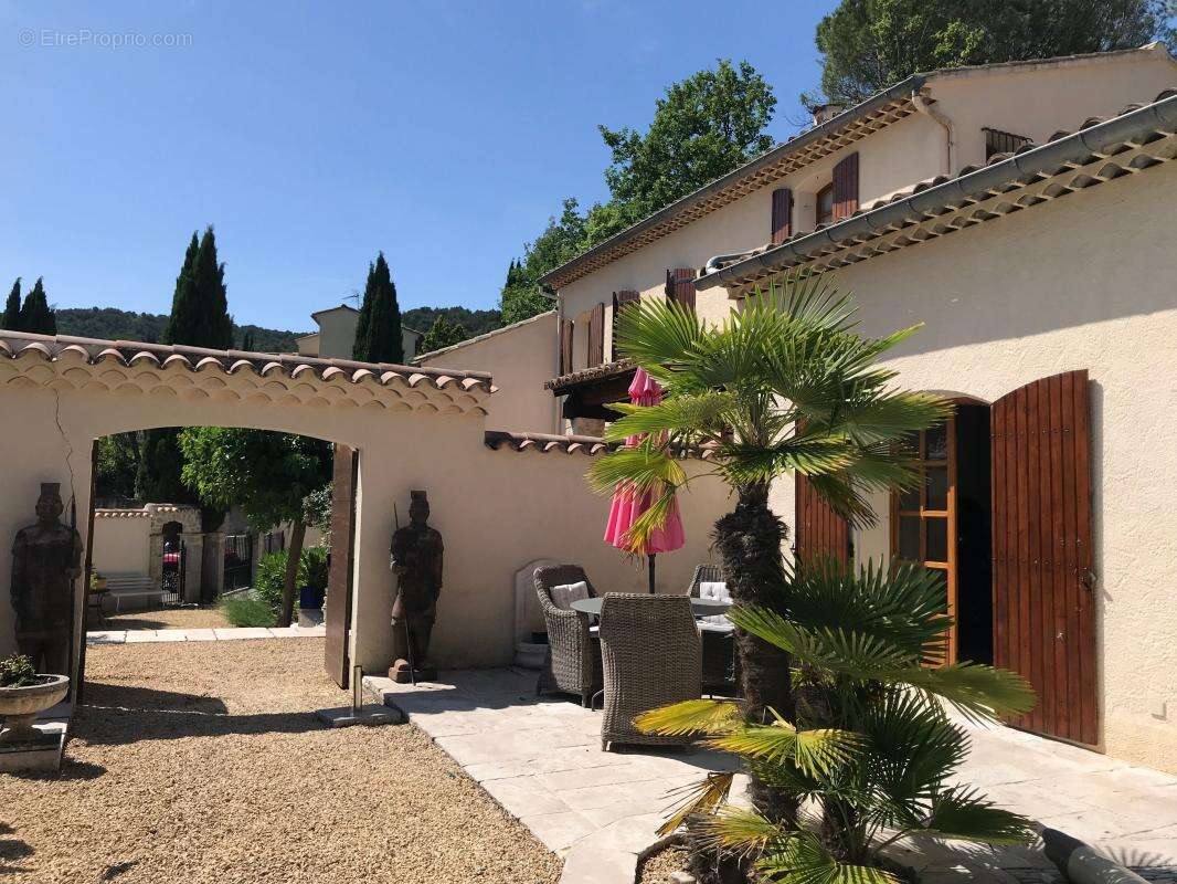 Maison à VAISON-LA-ROMAINE