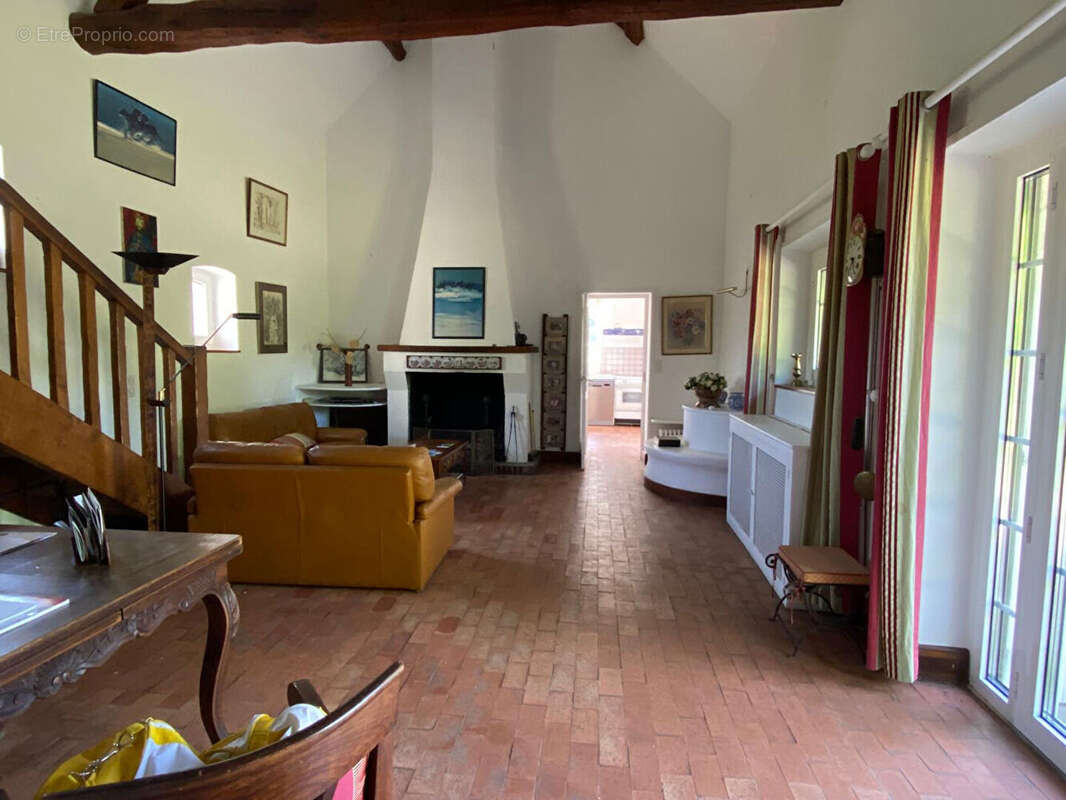 Maison à HOUDAN