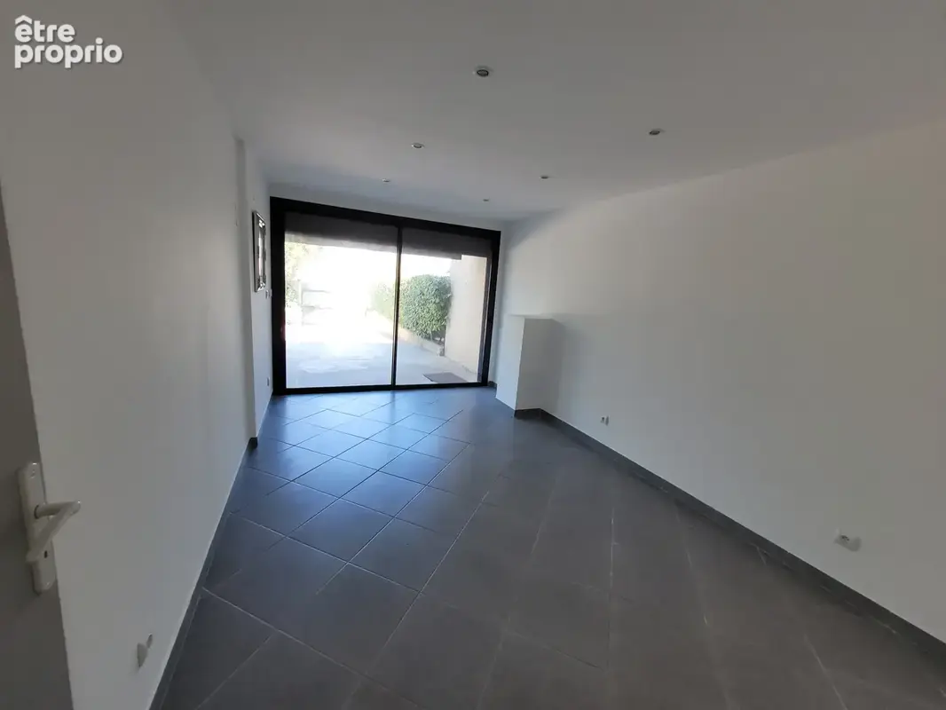 Fleury d'Aude Villa de type VI sur 3 niveaux, SH 145 m2 plus un garage de 15 m2 sur un terrain de 500 m2. - photo 18