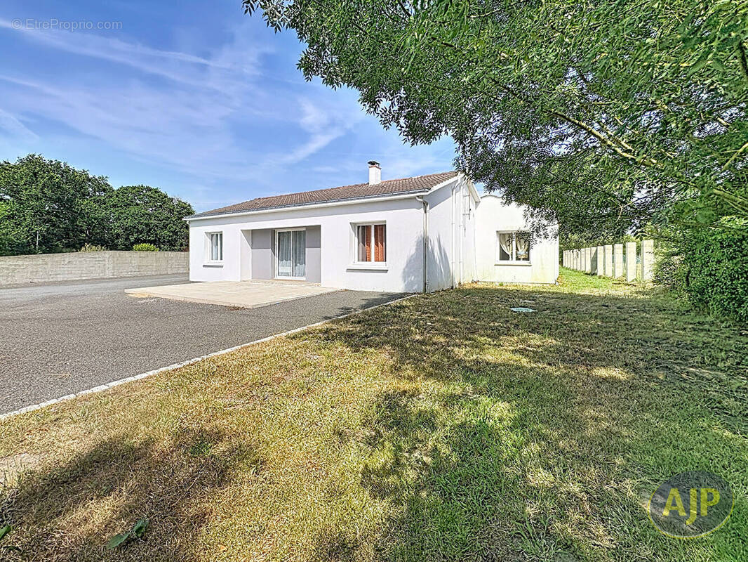 Maison à SOULLANS