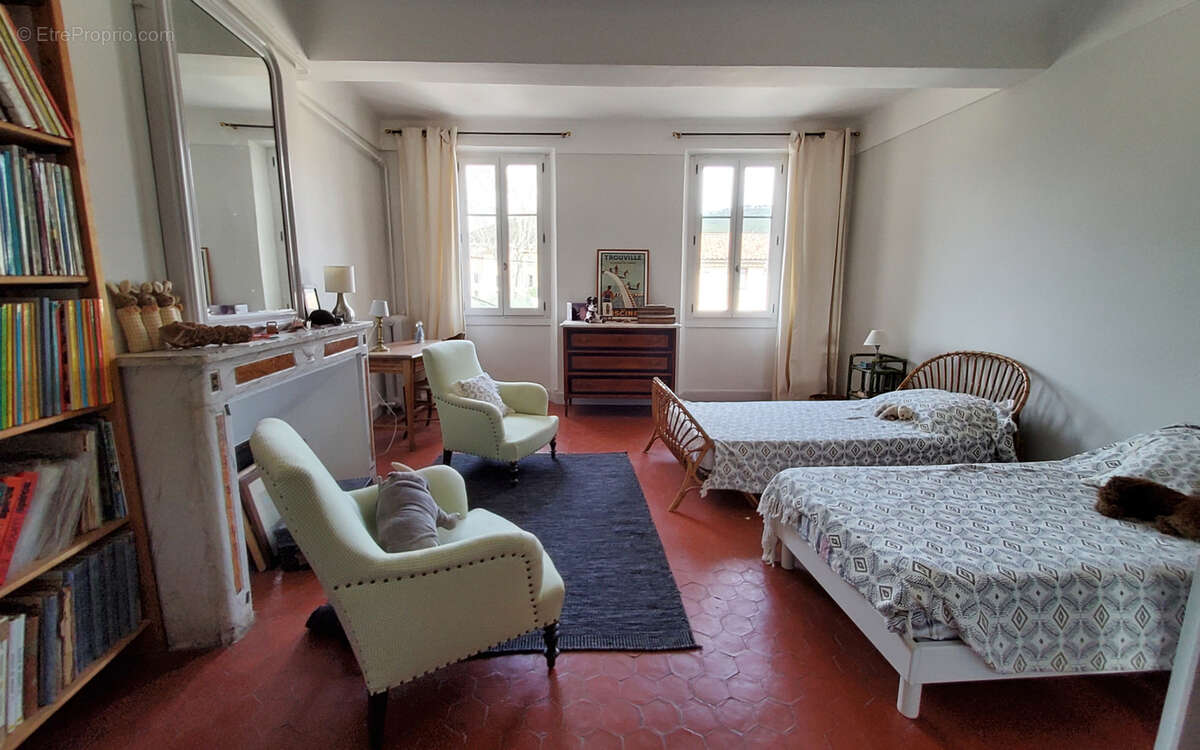 Maison à PUGET-VILLE